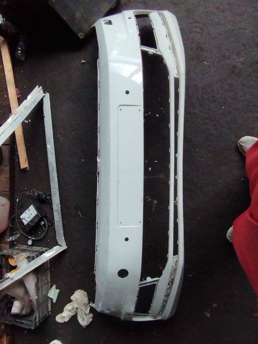 Предна броня за VW Tauran 12-15