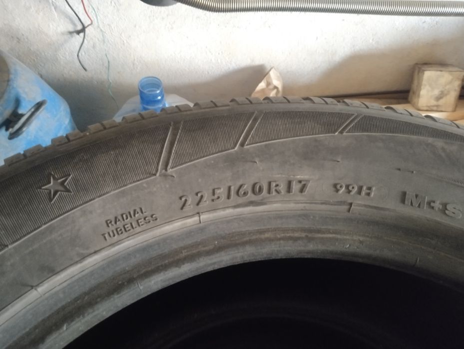 Продаю зимние шины 225/60/R17