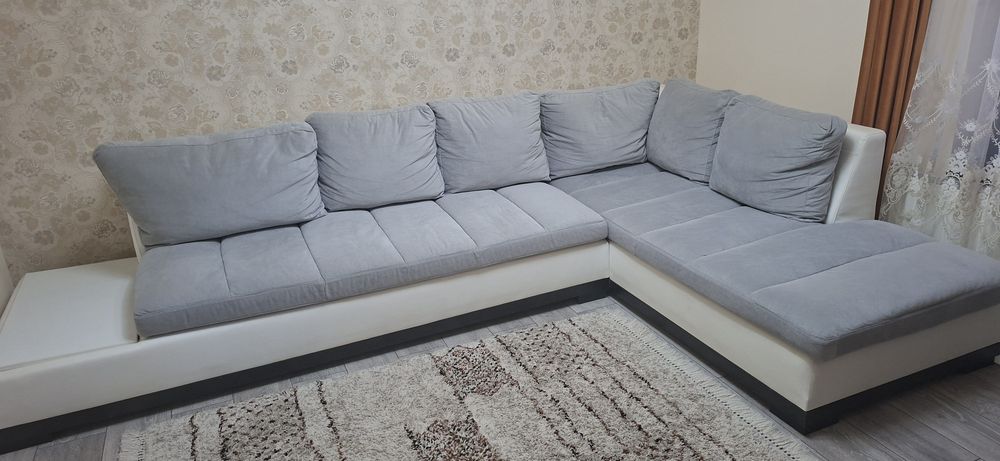 Colțar living stare foarte bună.