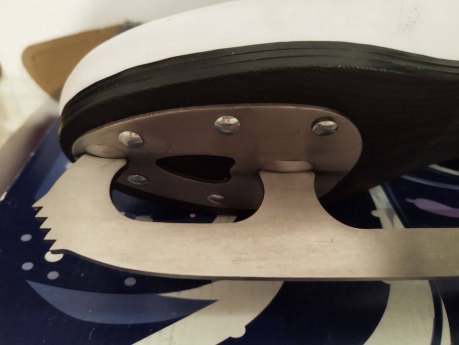 Коньки для девушка