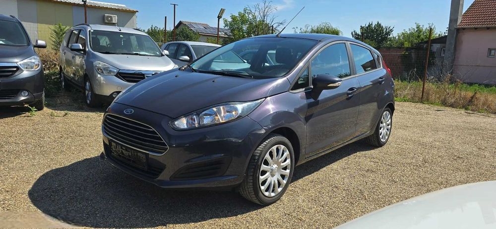 RATE doar cu buletinul AVANS 0 & CASH GARANTIE Ford Fiesta an 2013 motor 1300 cm3 benzina euro 5 clima incalzire scaune carte service