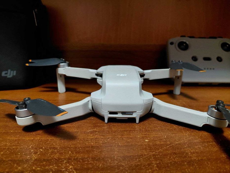Продам дрон DjI Mini 2 Fly More Combo