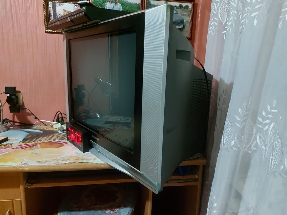 Телевизор Панасоник