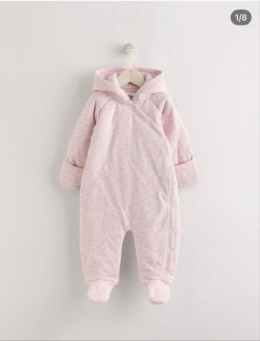 Продам комбинезоны на девочку 62 см