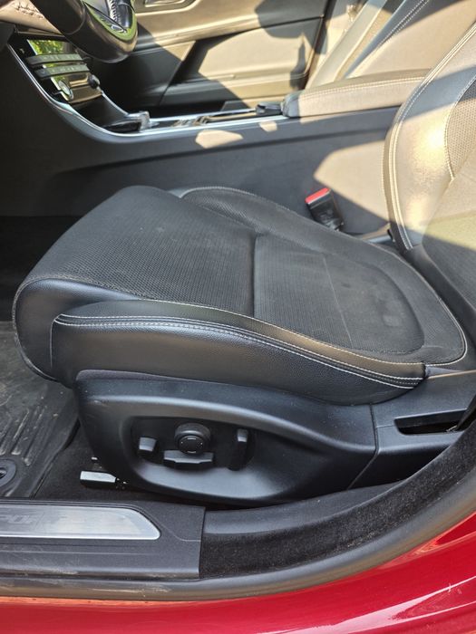 Vand Jaguar XE 2016 2.0d
