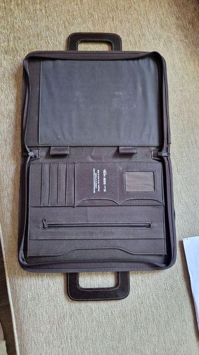 Servieta, geanta laptor