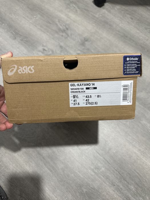 ASICS Gel Kayano 14 43.5 Cream/Black
