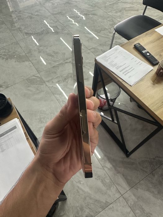 Iphone 12 pro gold