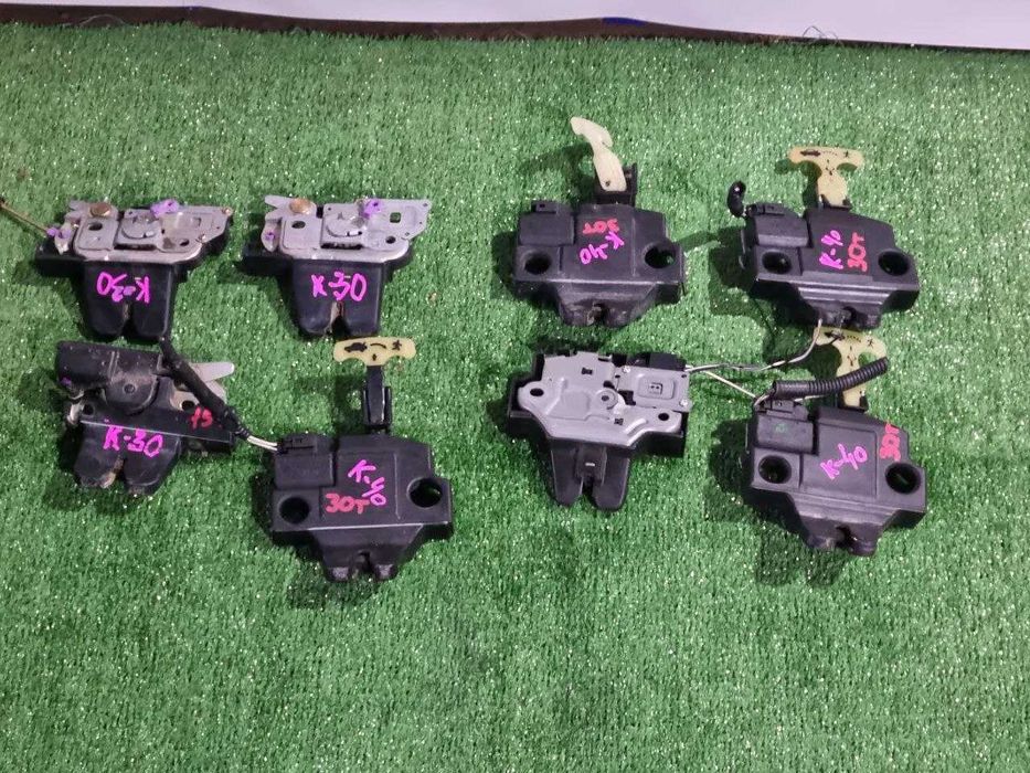 Замок багажника камри 30 -35 40 -45