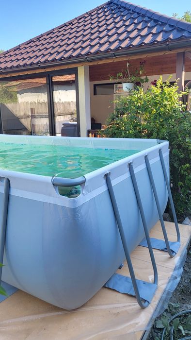 Set piscina Bestway, dreptunghiulara, cadru metalic, 404 x 201 x 100 cm, cu sistem de filtrare si scara