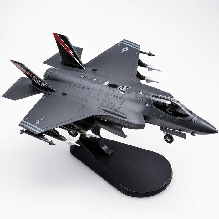 Macheta avion metalica F-35I Lightning II scara 1:72 22cm
