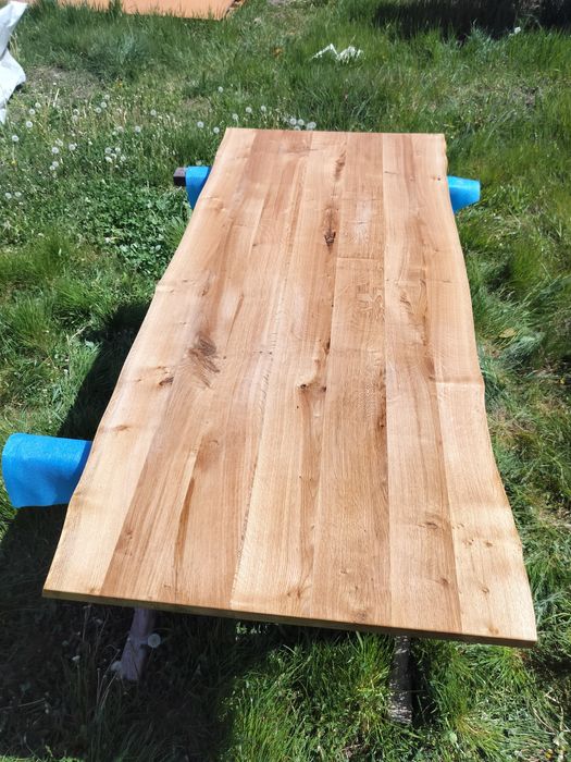 Masă din lemn masiv de stejar – stil natural