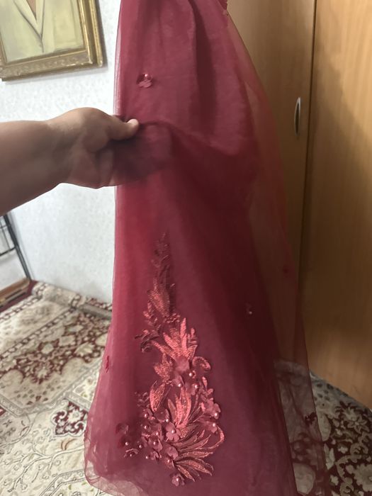 Продается вечернее платье