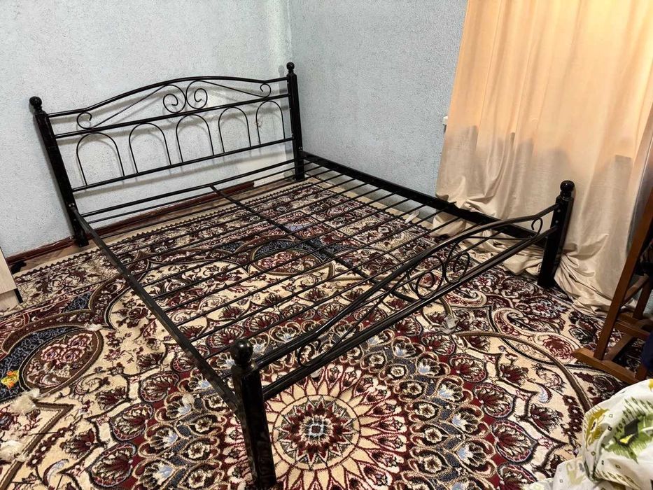 Продается кровать полуторка