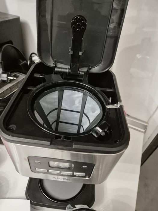 Кафе машина с програмируем таймер, функция за поддържане на топлина