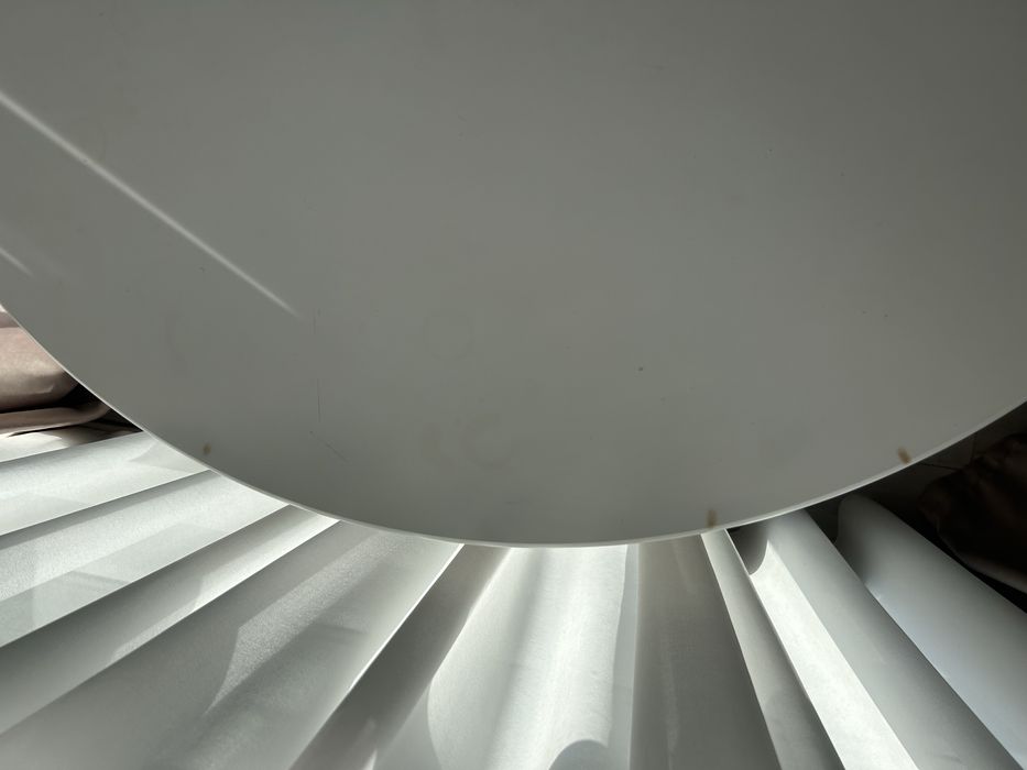 Masă Jysk model JEGIND Ø105 cm alb/natur