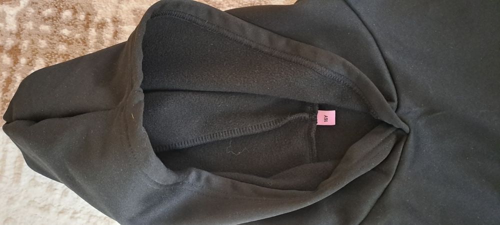 Черен Суичър-Худи