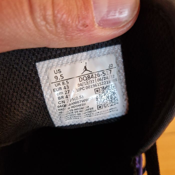 Nike Air Jordan 1 Mid Lakers