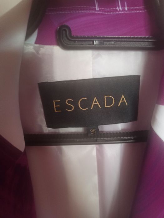Сако ESCADA ново