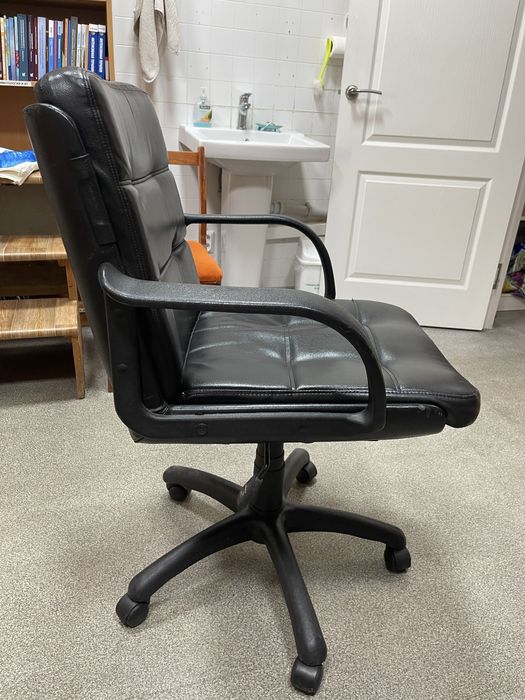 Продам офисное кресло