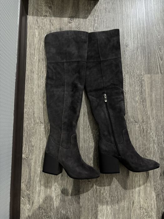 Сапоги б/у в отличном состоянии .