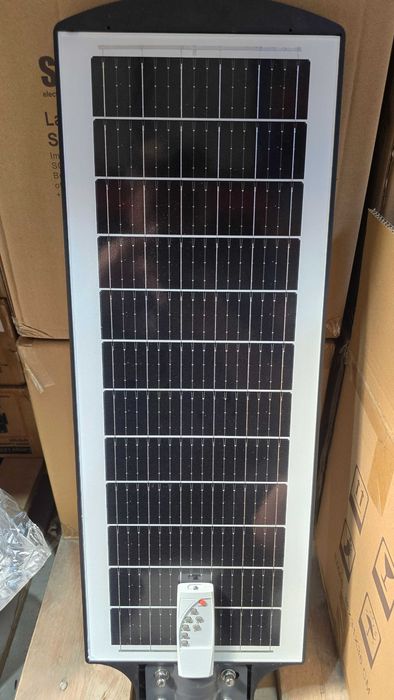 Vând corp stradal cu panou solar!