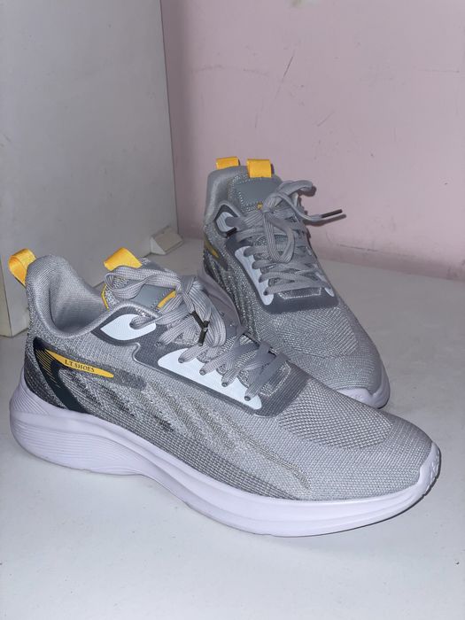 Кроссовки 48 размера