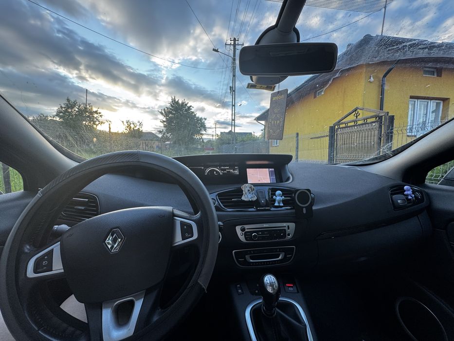 RENAULT Grand Scenic 2013 — imagine 5