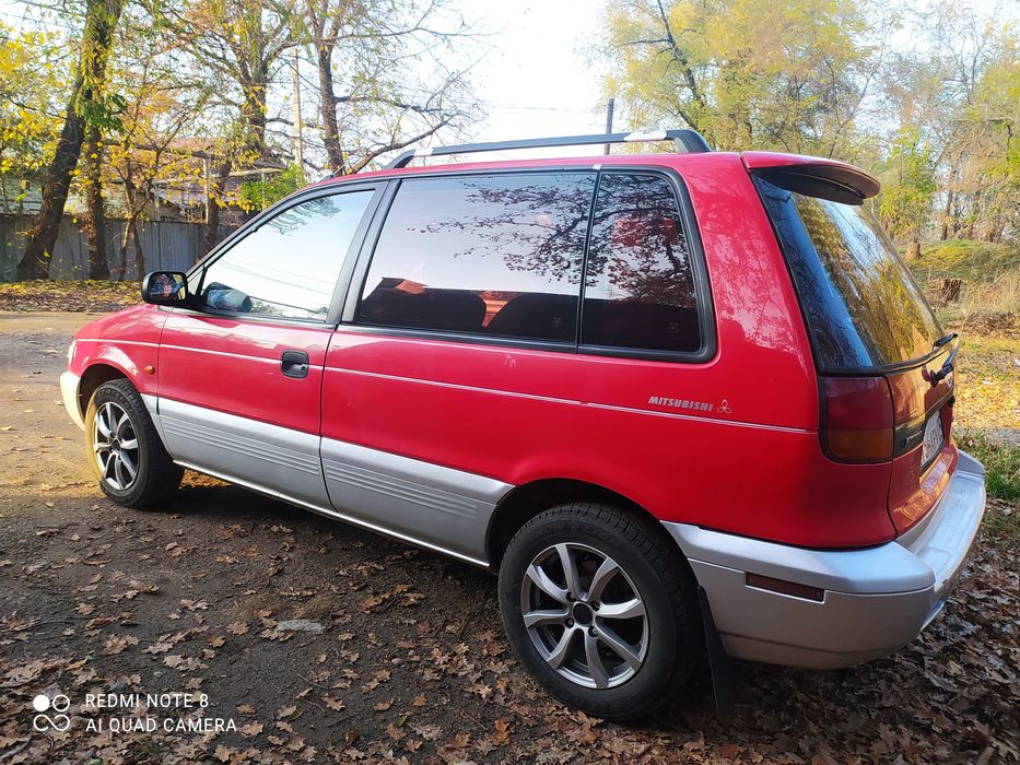 Митсубиси Спейс руннер