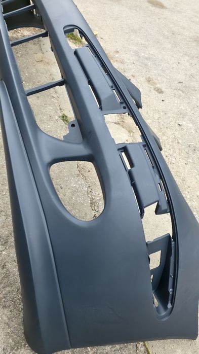 Предна броня за w211