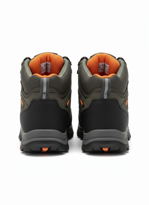 Продам новый ботинок