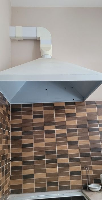 Вытяжной зонт на кухню