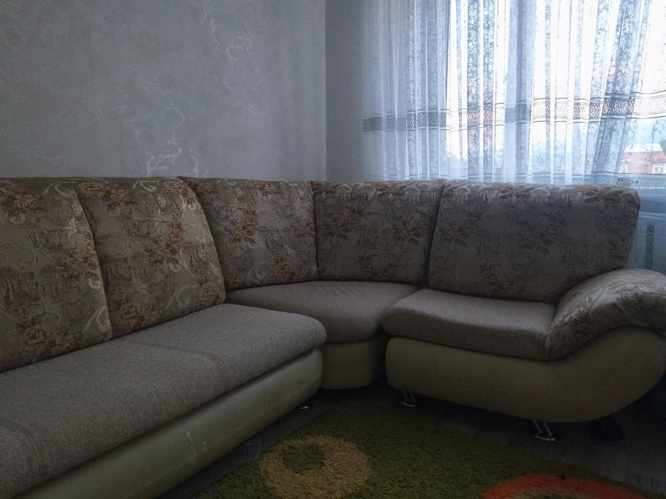 Продаю диван срочно