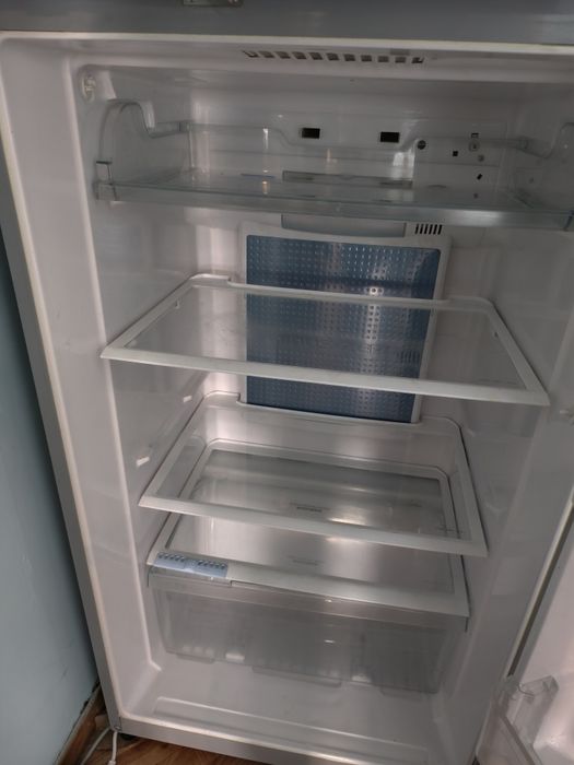 Холодильник б/у продается