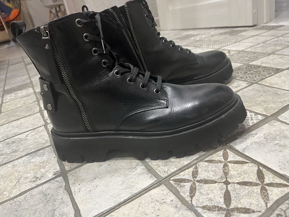 Продам полусапожки женские