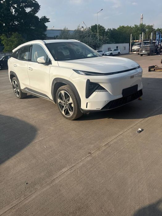 Geely galaxy l7 gibrid