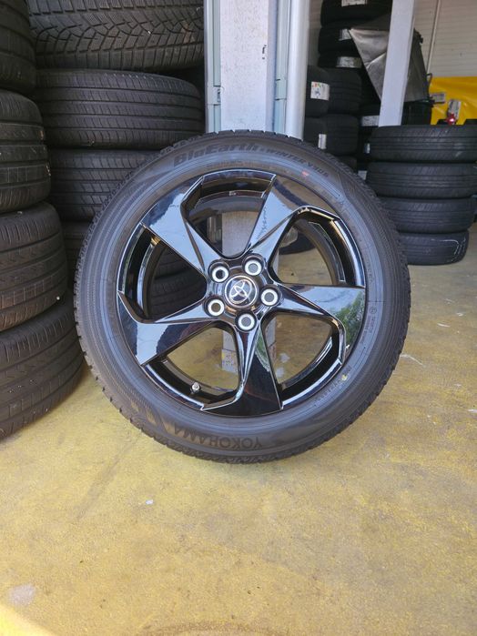 ROTI Jante + Anvelope IARNA - 5x114.3 17'' - 195/60/17 90H - OEM Toyota Prius Hybrid Plug-IN - CA NOI - DOT 2023 ! SENZORI OEM !
