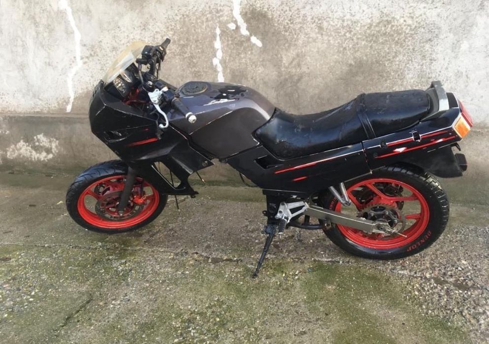 Мотоцикл на ходу срочно продаю