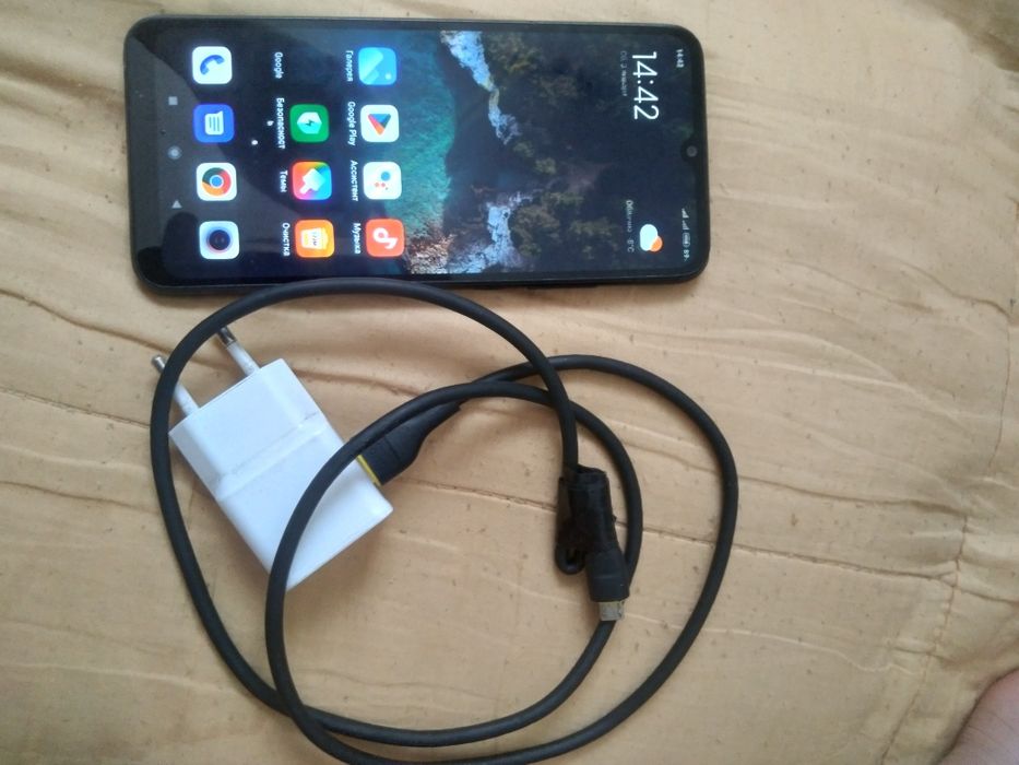 Продаеться Сотка Редми9с