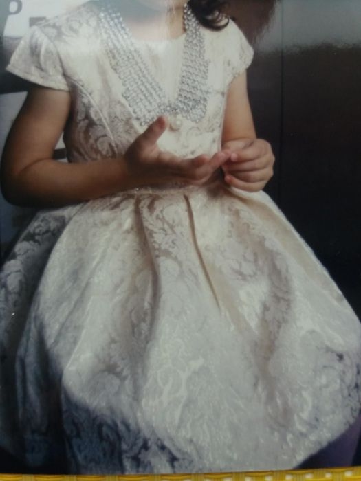 Продам платье фирмы Bear Richi