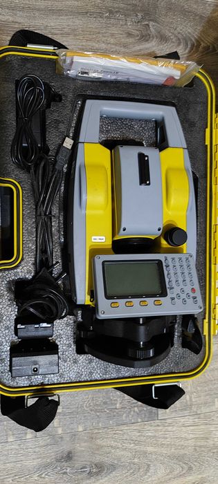 Тахеометр GeoMax Zoom 10