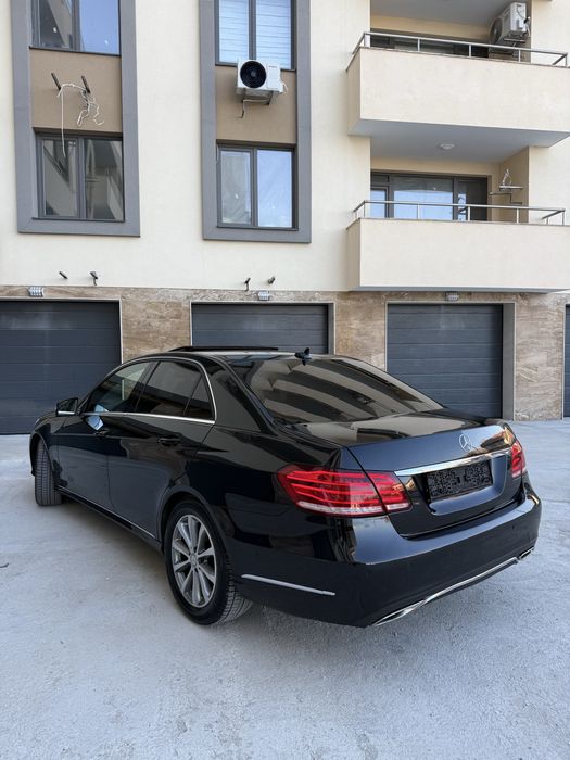 Mercedes-benz E220 7G/LED/Шибедах