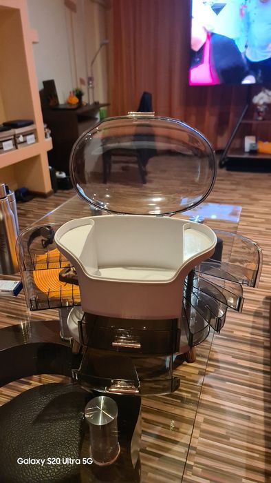 Чисто нов Органайзер за гримове