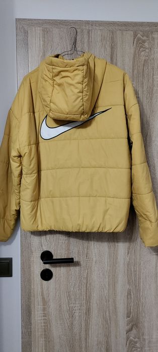 Дамско яке Nike размер М