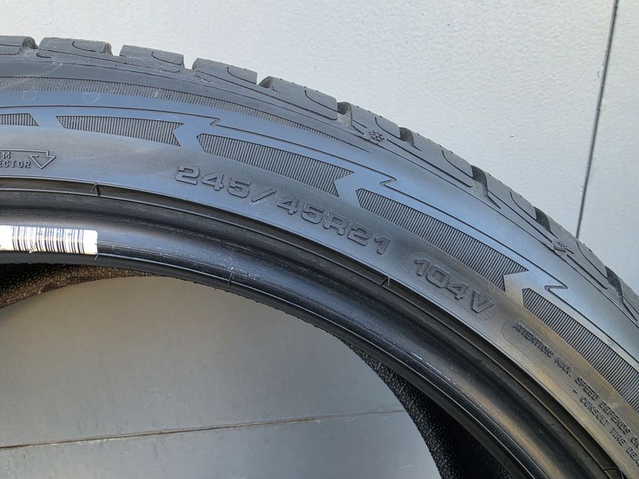 Goodyear UltraGrip Performance SUV G1 245/45 R21