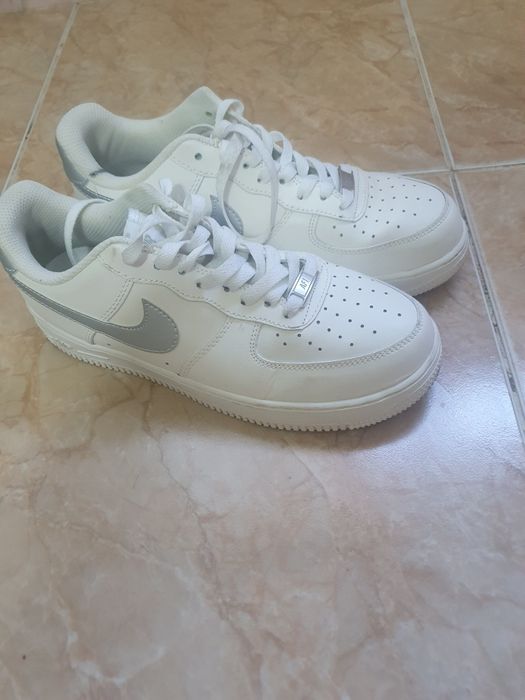 Кроссовки женские, 41 размер, были одеты пару раз