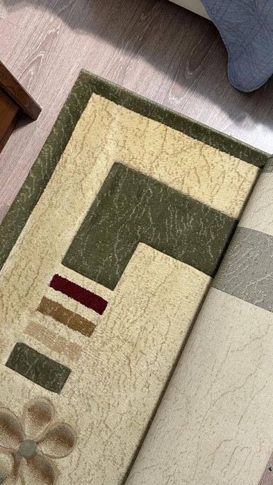 Продам ковёр  150×220