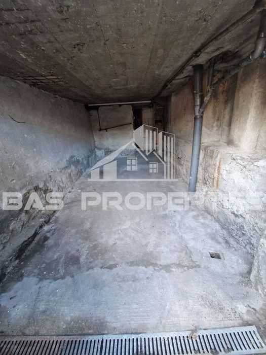 Етаж от къща в София-Левски площ 80