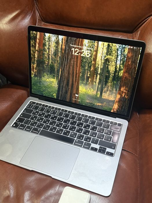 MacBook Air M1 256 гб 8