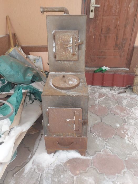 Угольная печь в виде сапога